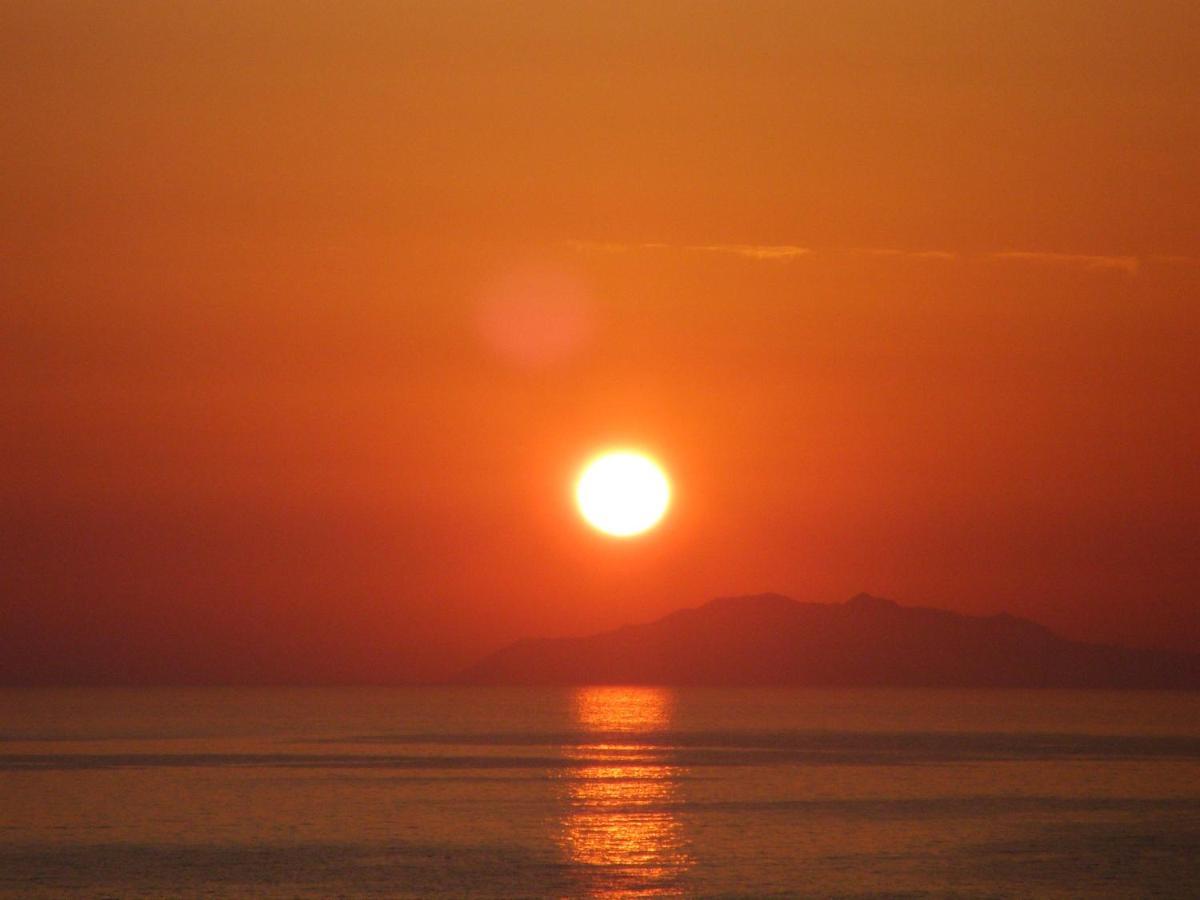 Endless Blue From Syros - Fabrika Resort House 1 Vári المظهر الخارجي الصورة